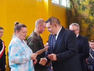 Uroczyste Ślubowanie w Zespole Szkół Ponadpodstawowych w Tychowie