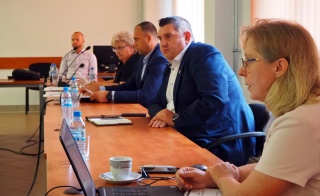 Przygotowanie do rozpoczęcia roku szkolnego 2020/2021. Spotkanie u starosty