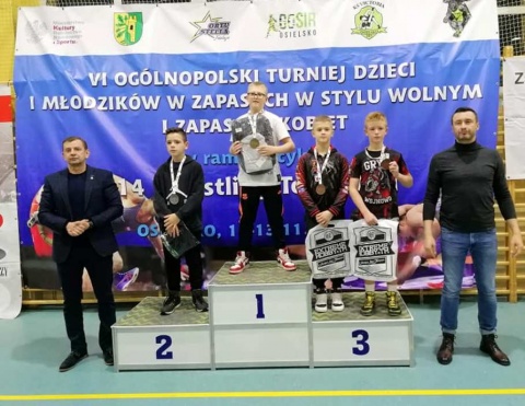 VI Ogólnopolski Turniej Dzieci i Młodzików w zapasach w stylu wolnym i zapasach kobiet w Osielsku