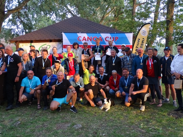 Litwini zamieszali wiosłami w maratonie Canoa Cup