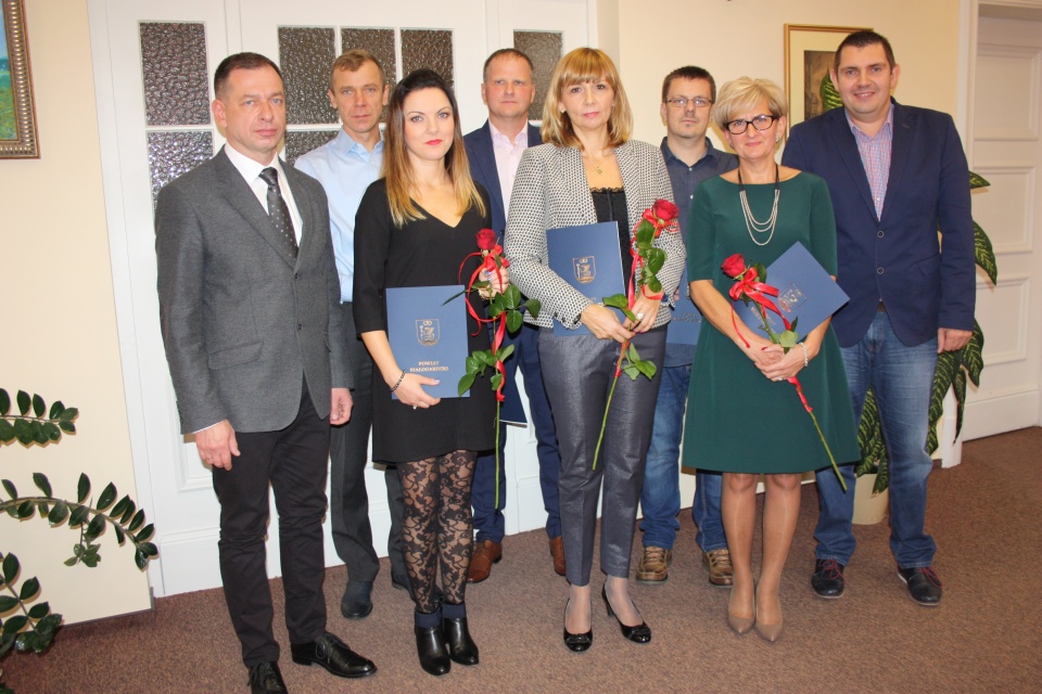 Nagrodzeni nauczyciele.