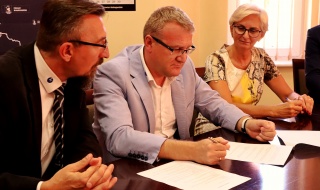 Umowa patronacka pomiędzy Korpo Sp. z o.o a Zespołem Szkół Ponadpodstawowych w Białogardzie