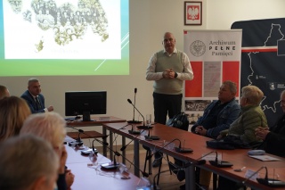 Spotkanie dla osób rozpracowywanych i prezentacja poświęcona katalogowi osób rozpracowywanych w Starostwie Powiatowym w Białogardzie