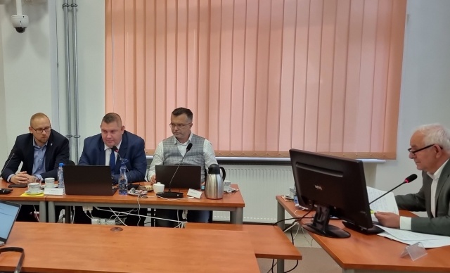 Powiat Białogardzki - Powiat Pojezierze Meklemburskie  jest umowa o współpracy