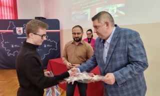 X Powiatowy Konkurs Języka Angielskiego pod patronatem starosty białogardzkiego Piotra Pakuszto