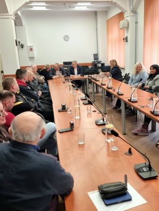 Powiat Białogardzki wspiera sport. Umowy na dofinansowanie działalności sportowej | 25.03.2026